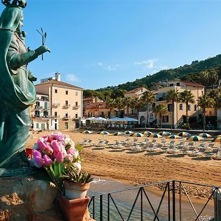 Hotel La Pergola 3*