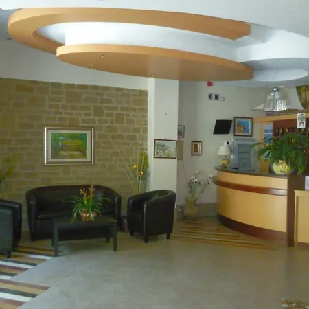 La Pergola 3*