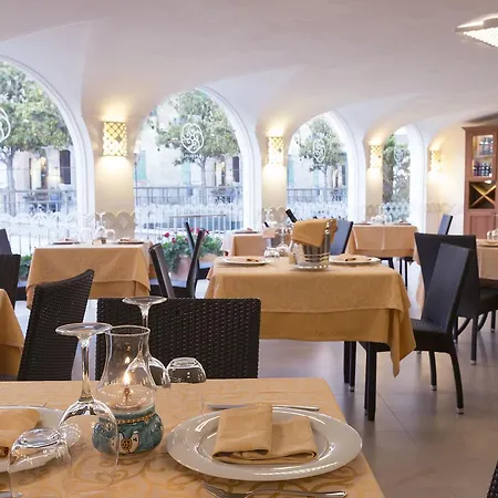 La Pergola 3*